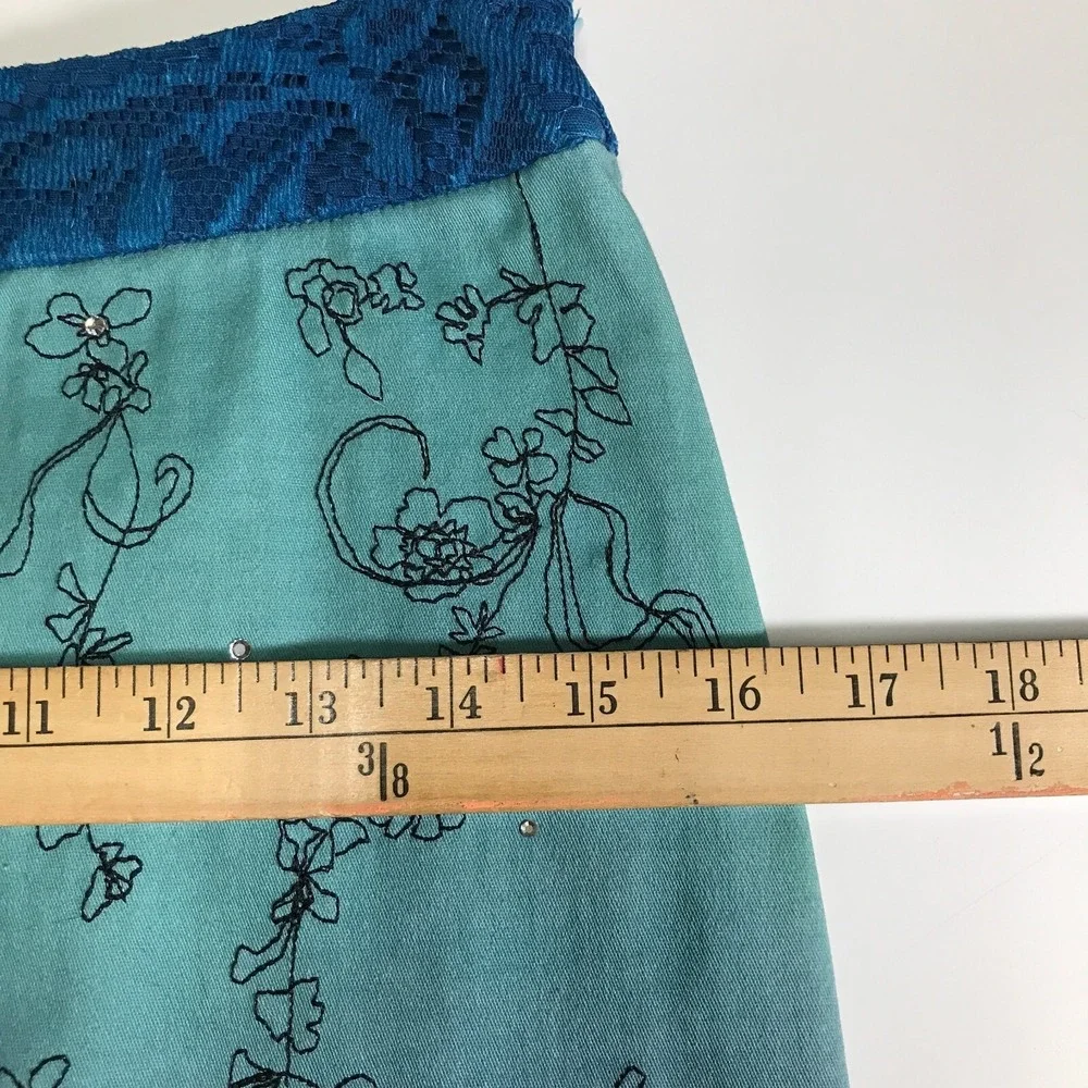 ELLE Womens Size 6 Ombre Blue‎ Pencil Skirt Lace Hem Embellished Floral Detail